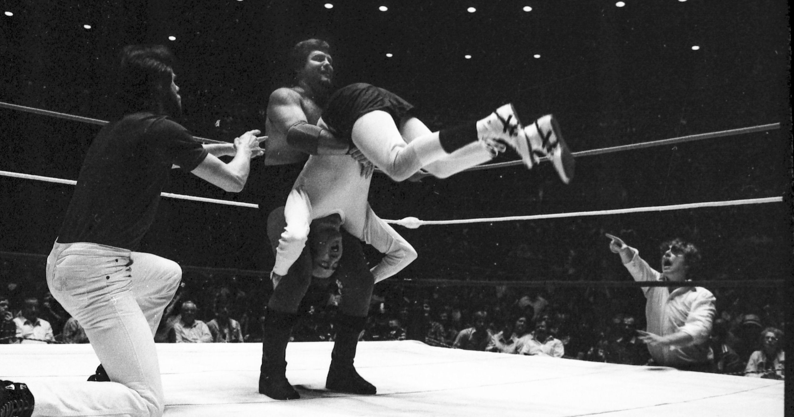 DragonKingKarl Classic Wrestling Show: April 1982 in pro wrestling