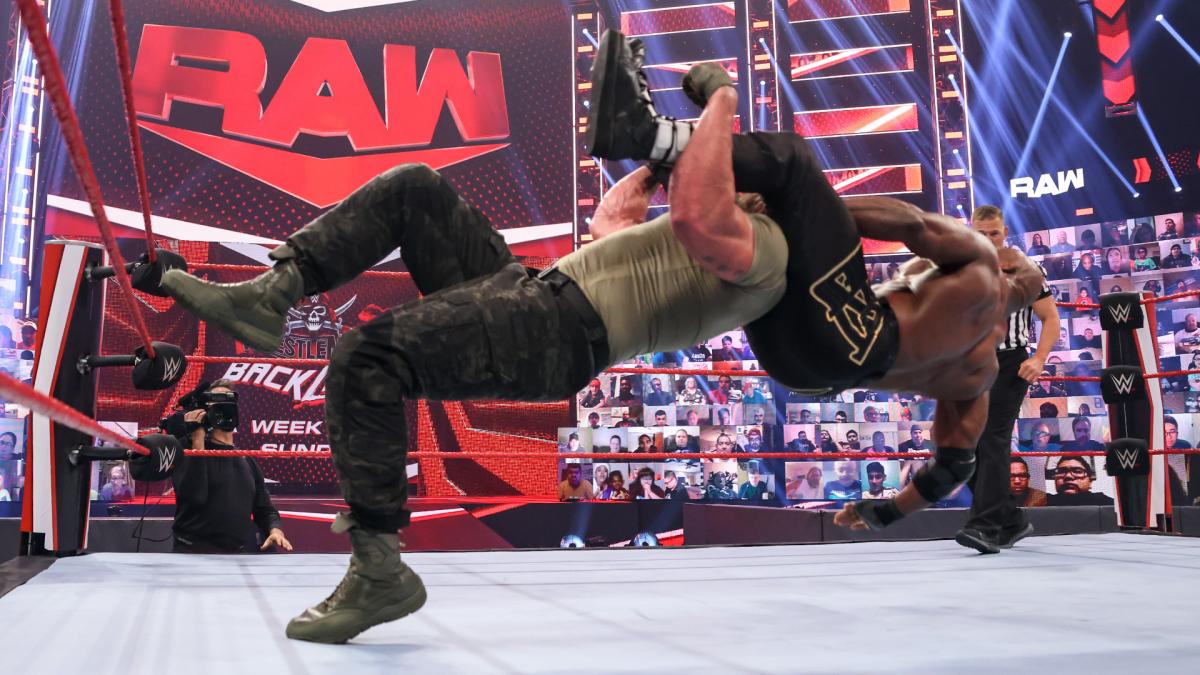 WWE Raw video highlights: Bobby Lashley vs. Braun Strowman