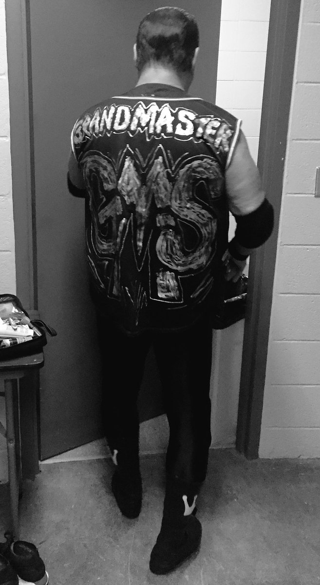 Jerry Lawler pays tribute to Brian Christopher at wrestling show