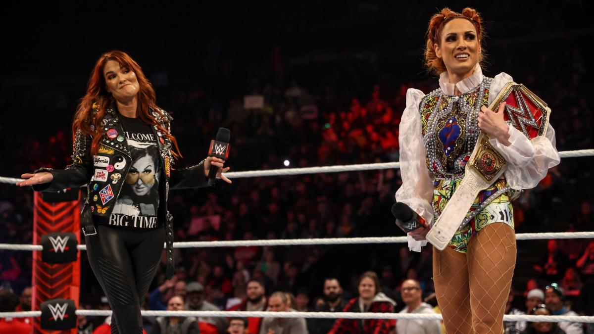 WWE Raw video highlights: Ronda Rousey appears, Lita confronts Becky Lynch