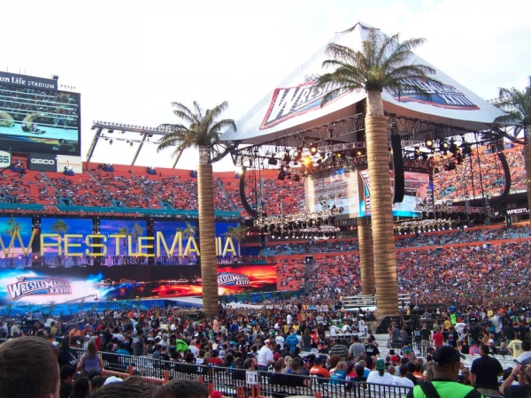 Left My Wallet: CBS Sports’ Dave Richard, pro wrestling fan