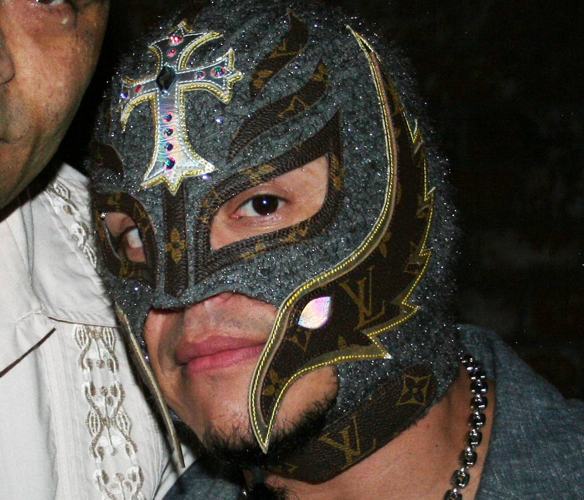 Figure Four Weekly (11/16/15): Rey Mysterio vs. Low-Ki and The Anatomy of a Dream Match