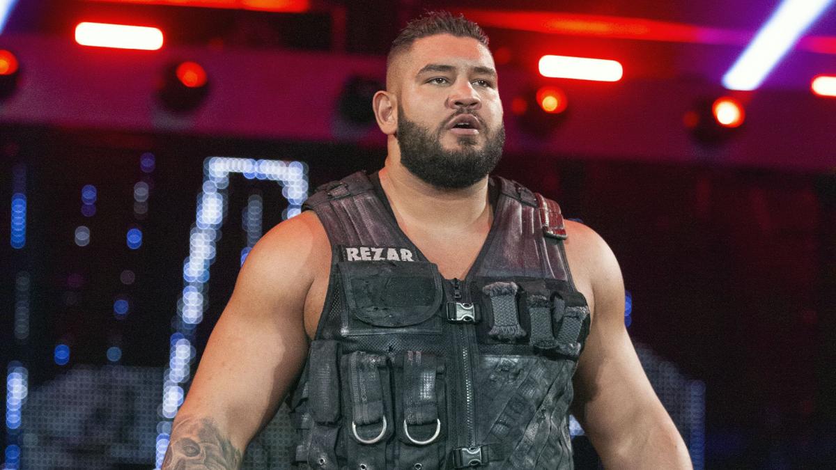 AOP’s Rezar tears right biceps in WWE Raw match