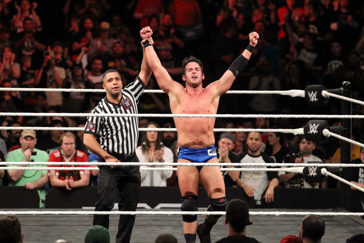NXT Largo, FL, live results: Roderick Strong vs. Andrade ‘Cien’ Almas