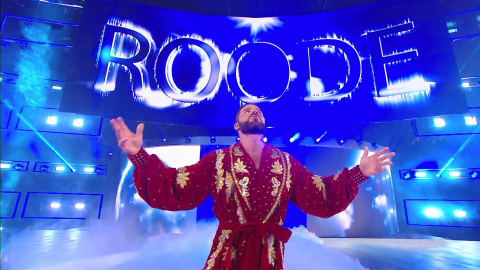 WWE SmackDown video highlights: Bobby Roode debuts