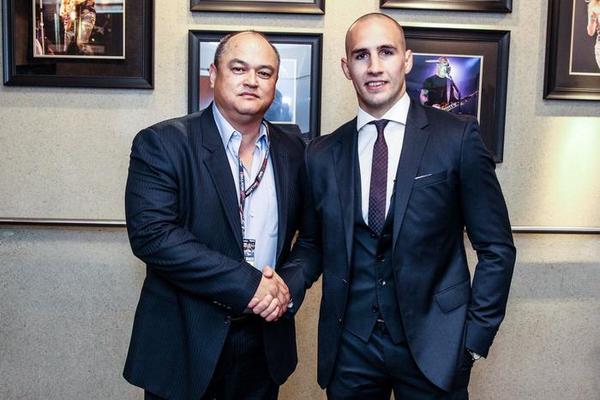 Rory MacDonald makes it official as he appears at Bellator 160