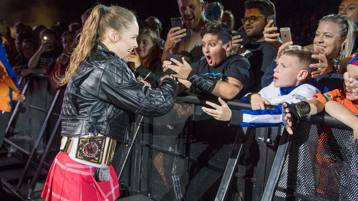 WWE London live results: Ronda Rousey vs. Alexa Bliss
