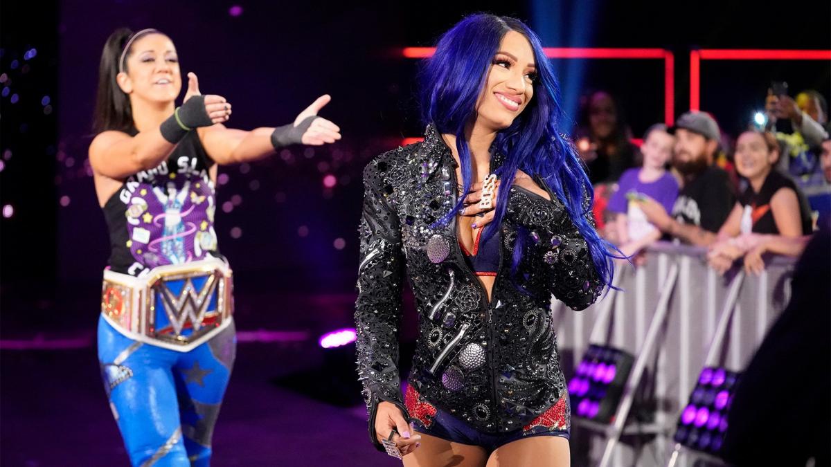 Tag match, two segments set for WWE SmackDown