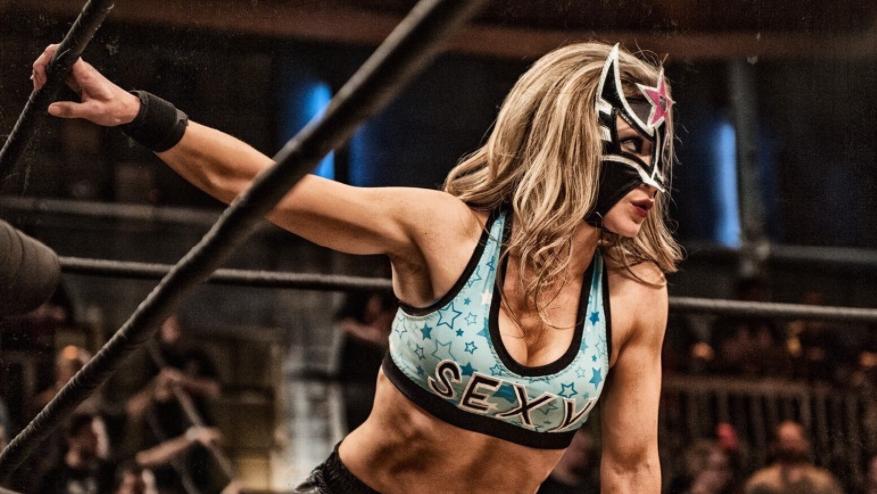 AAA strips Sexy Star of Reina de Reinas title