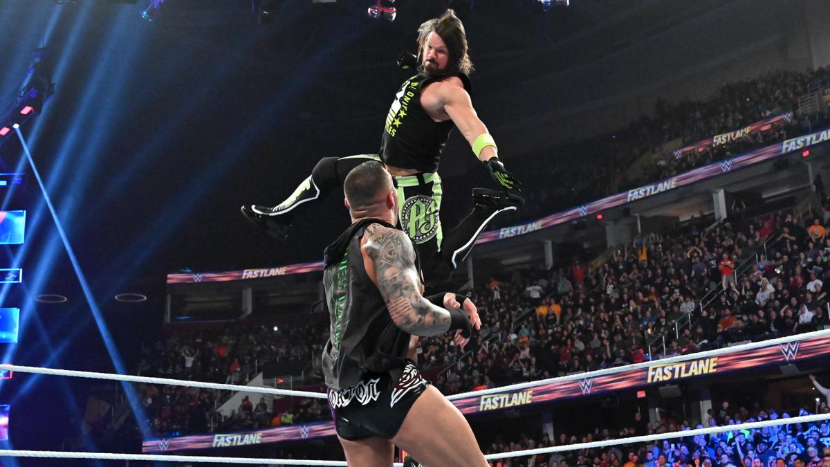 WWE Panama City, Panama, live results: Tag team main event