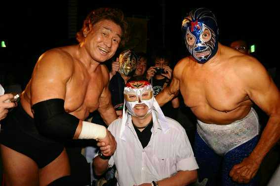 B&V 11/15: Smackdown, ROH, Tenryu Retirement Show, more!