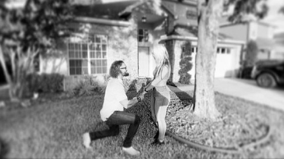WWE’s Toni Storm announces engagement to Juice Robinson