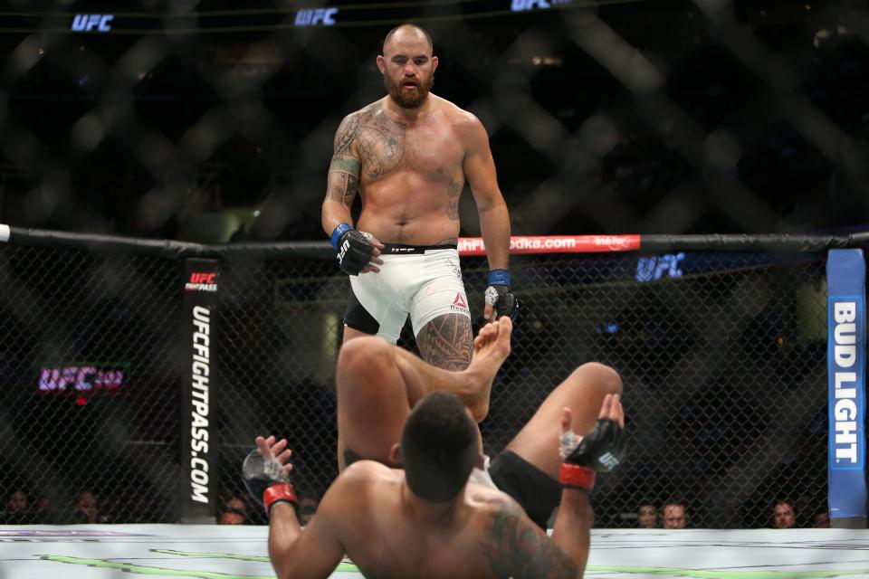 JNPO Classic: Travis Browne was a Blink182 groupie; fans turn on Jon Jones