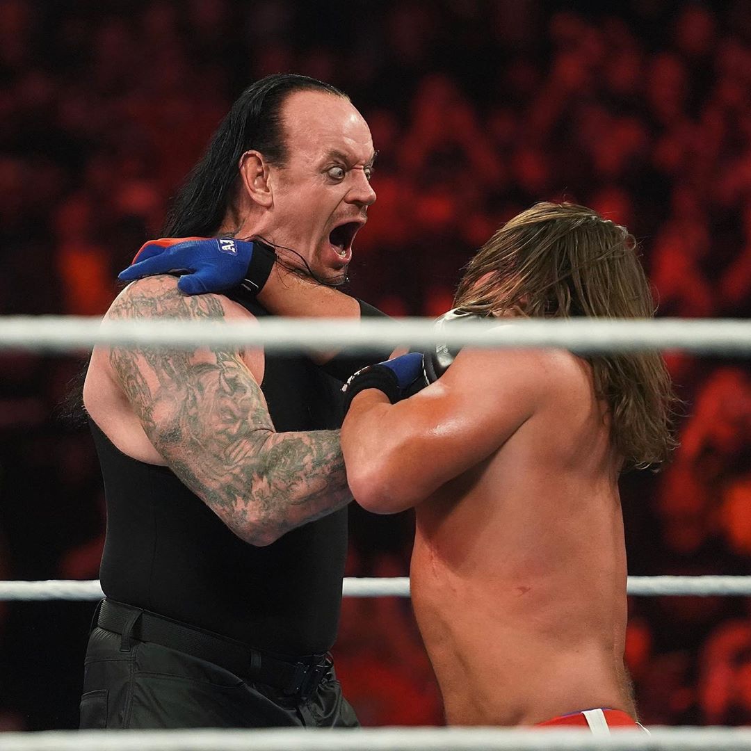The Undertaker appears at WWE Elimination Chamber