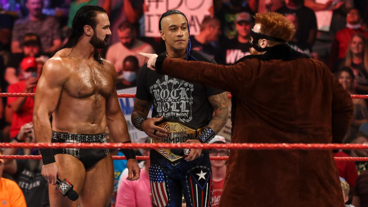 WWE Raw video highlights: Two title matches