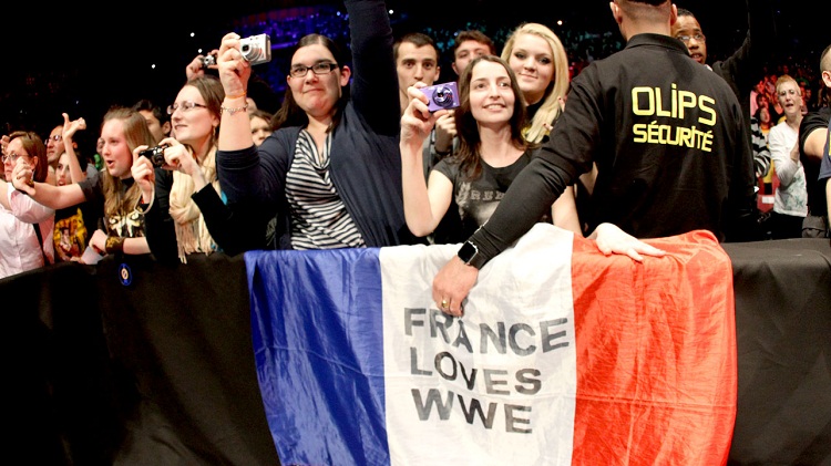 WWE Paris, France, live results: HHH & Kevin Owens vs. Dean Ambrose & Sami Zayn