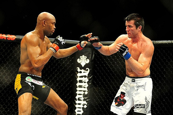 Former UFC rivals Anderson Silva & Chael Sonnen to fight in boxing match