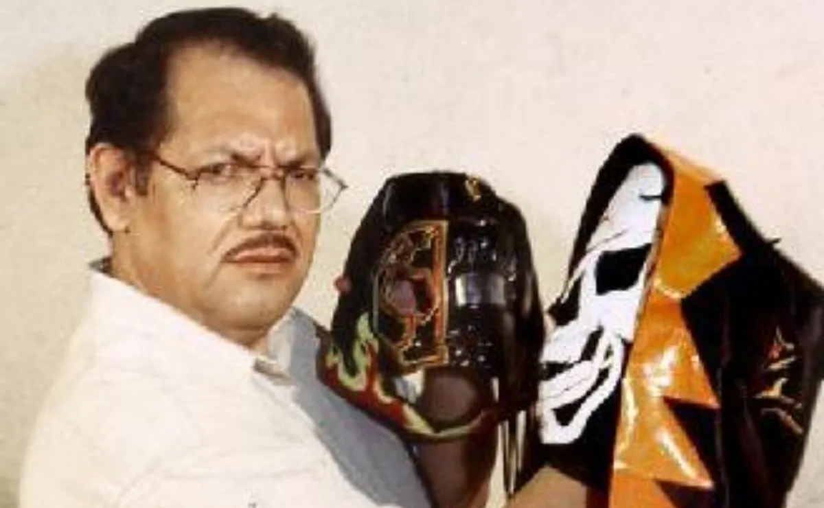 October 25, 2006 Observer Newsletter: Antonio Pena bio, Kurt Angle