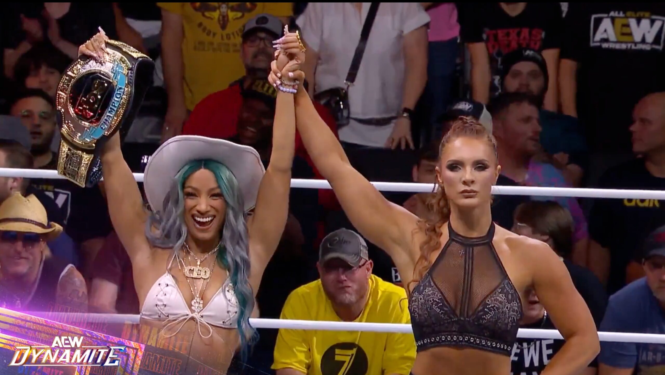 Kamille makes surprise appearance on AEW Dynamite, aligns with Mercedes Mone