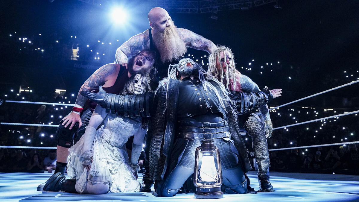 Daily Update: WWE releases, SmackDown, Arena Mexico