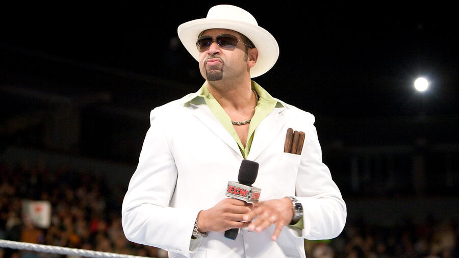 Armando Alejandro Estrada signs WWE Legends contract
