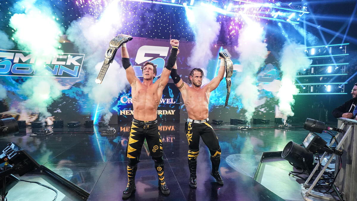FREE SHOW! Bryan and Filthy Tom on awesome Smackdown, Chris Bey, knee injuries