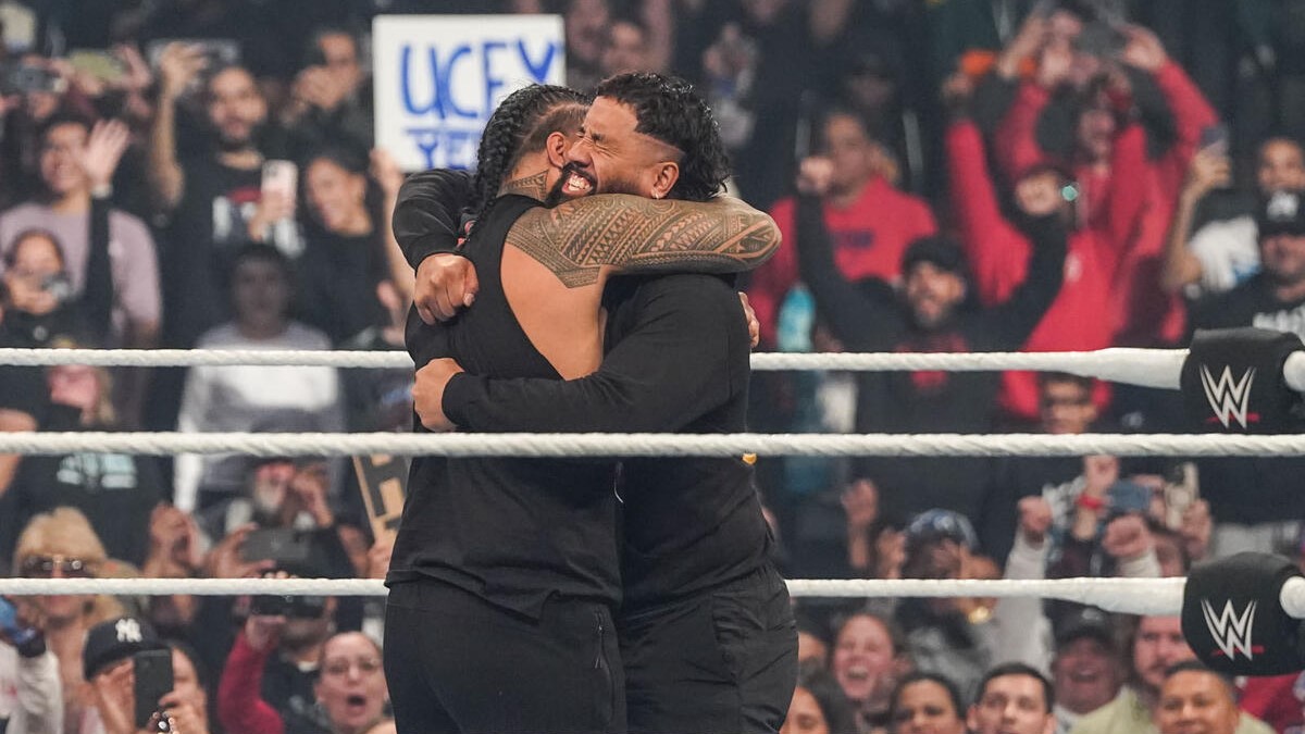 The Usos reunite on WWE SmackDown