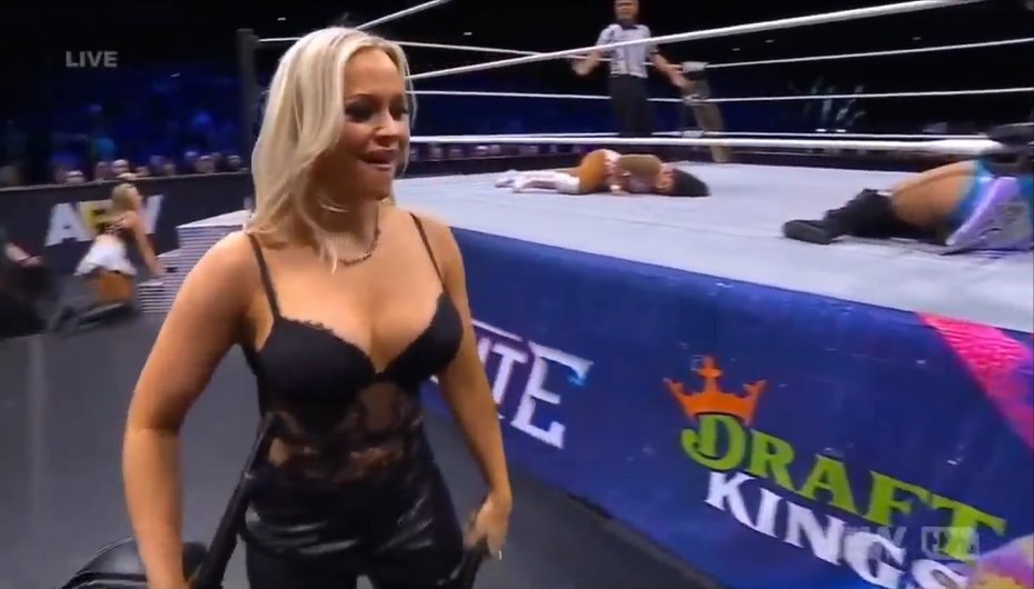 Penelope Ford attacks Jamie Hayter in AEW Dynamite Title Tuesday return