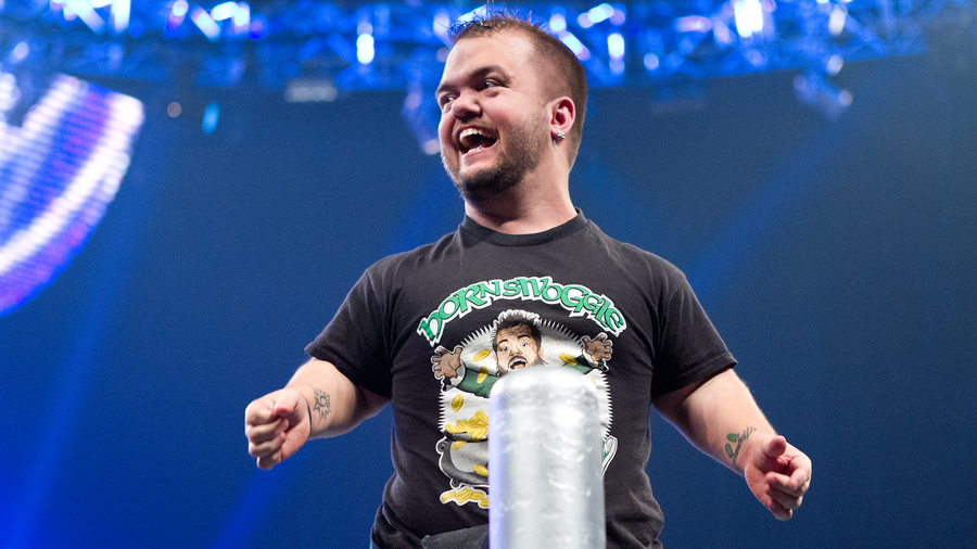 Hornswoggle signs WWE Legends deal