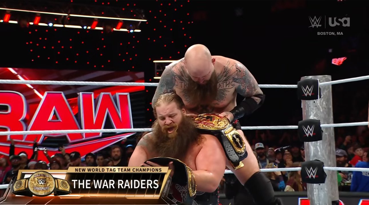 War Raiders win World Tag Team titles on WWE Raw