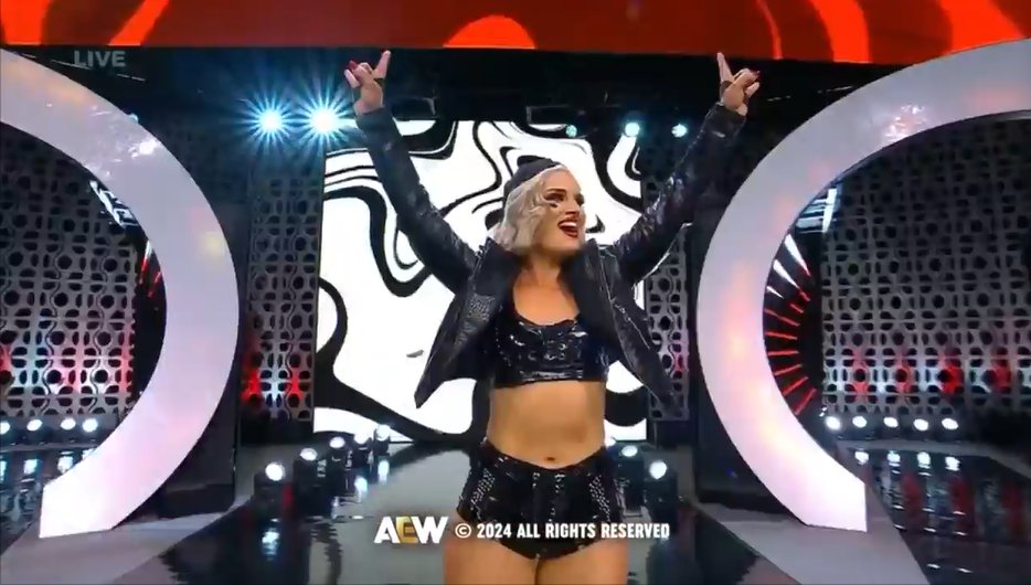 Toni Storm makes surprise return at AEW Dynamite Winter is Coming