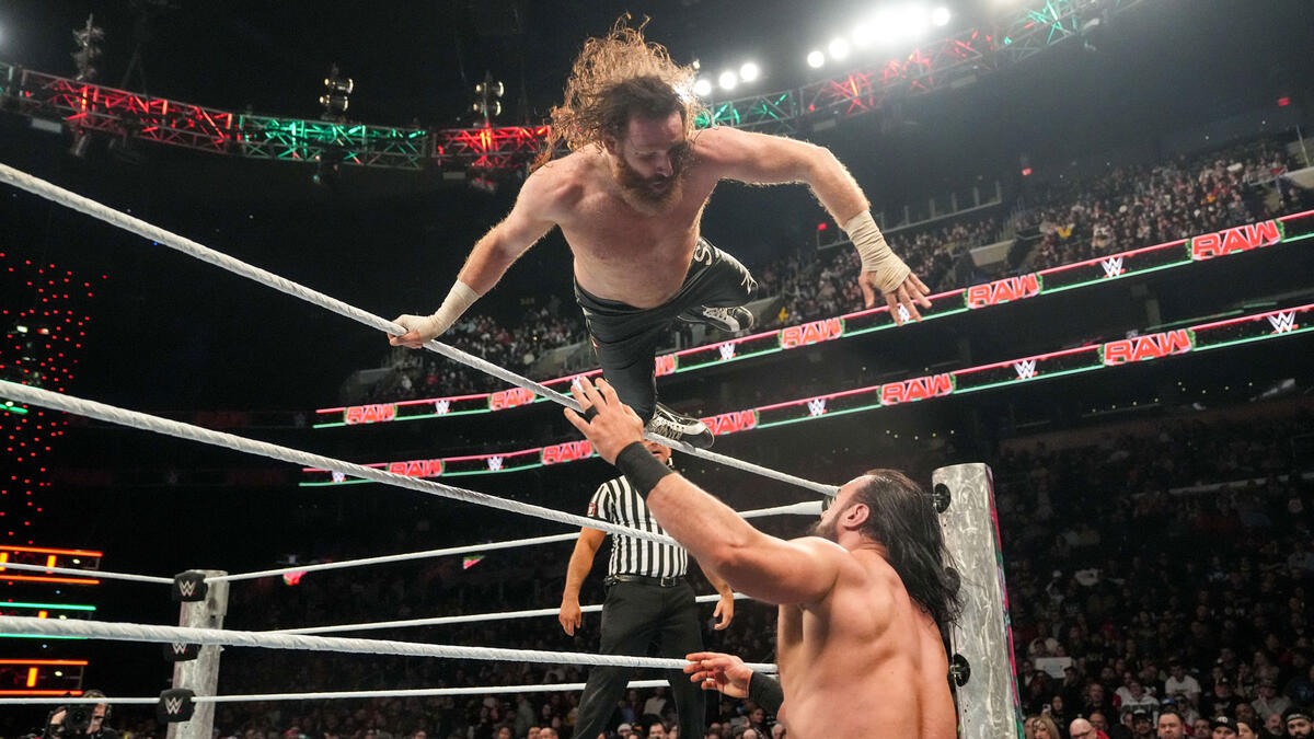 WWE Raw ratings down for Christmas week episode