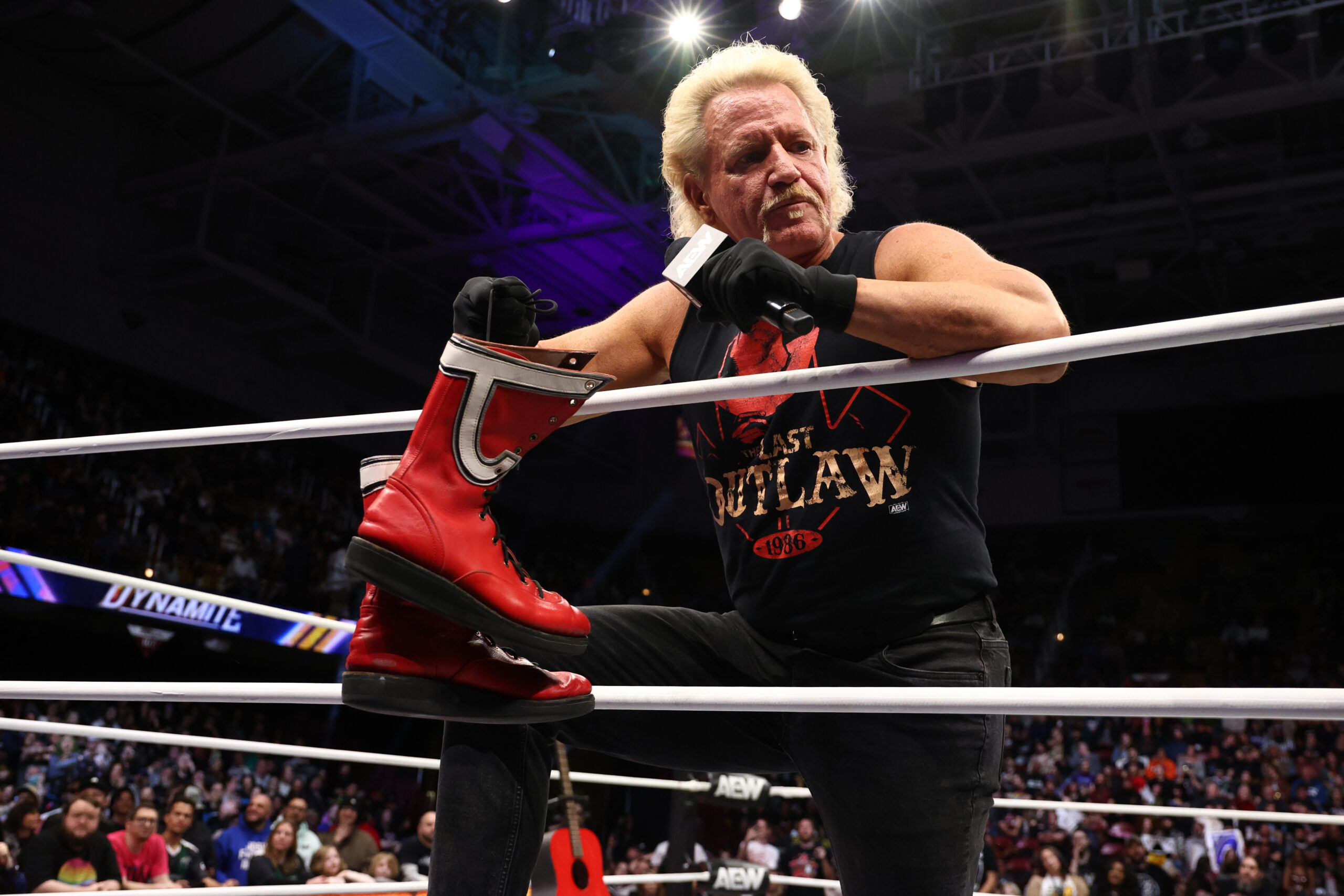 Jeff Jarrett says he loves WWE bringing back house shows