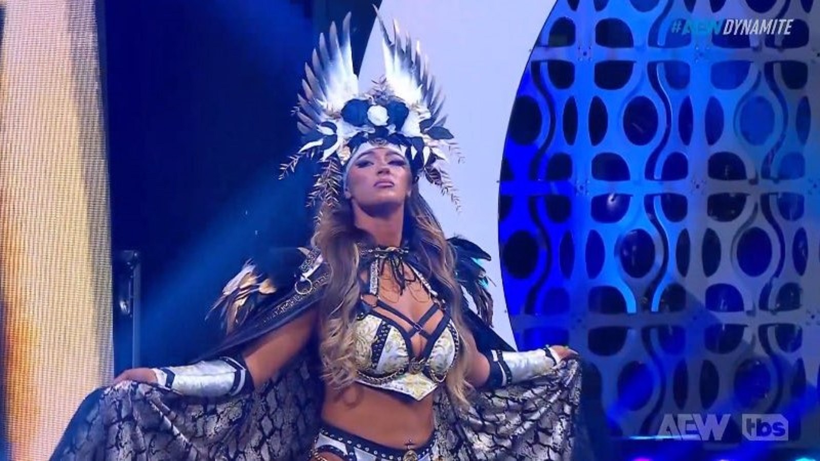 Megan Bayne makes AEW Dynamite debut at Maximum Carnage