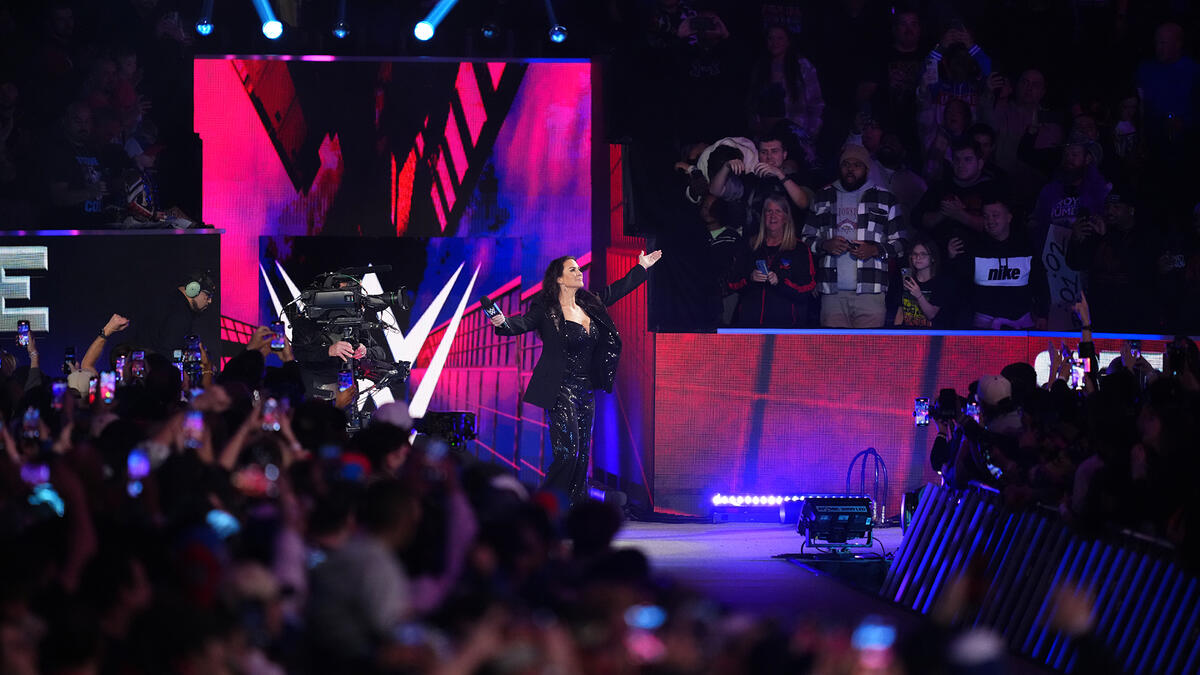Undertaker surprises Stephanie McMahon with WWE Hall of Fame news