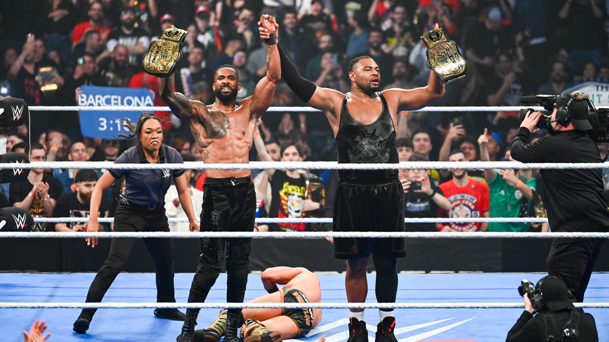 For subscribers: Bryan Alvarez’s WWE SmackDown, AEW Collision reports