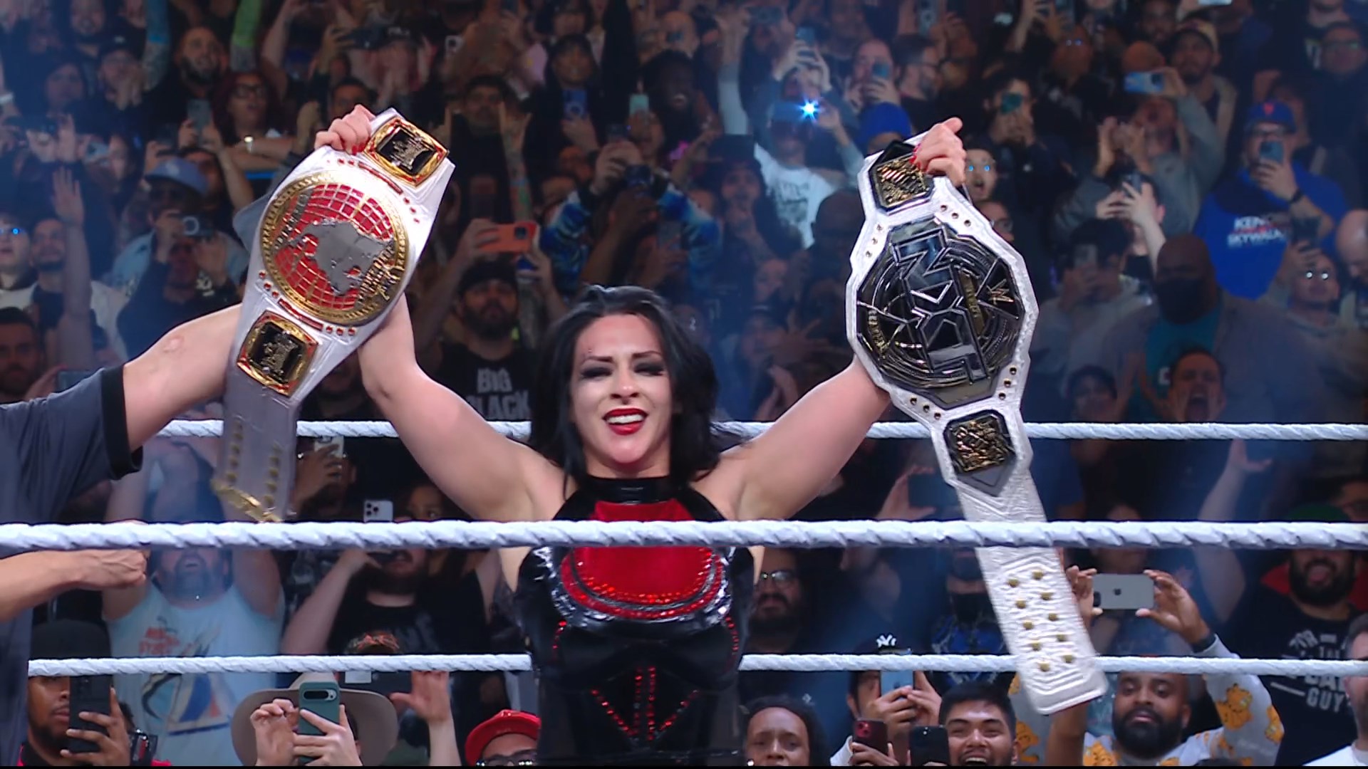 Stephanie Vaquer wins Women’s Championship at WWE NXT Roadblock