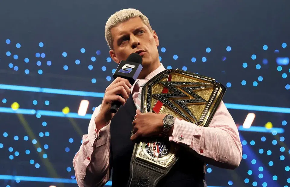 Cody Rhodes attacked by Solo Sikoa following WWE SmackDown