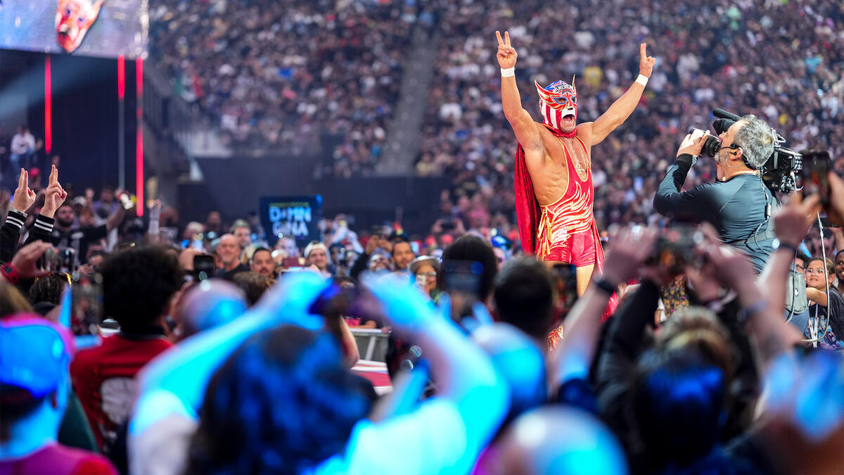 El Grande Americano defeats Dragon Lee for WWE Speed title