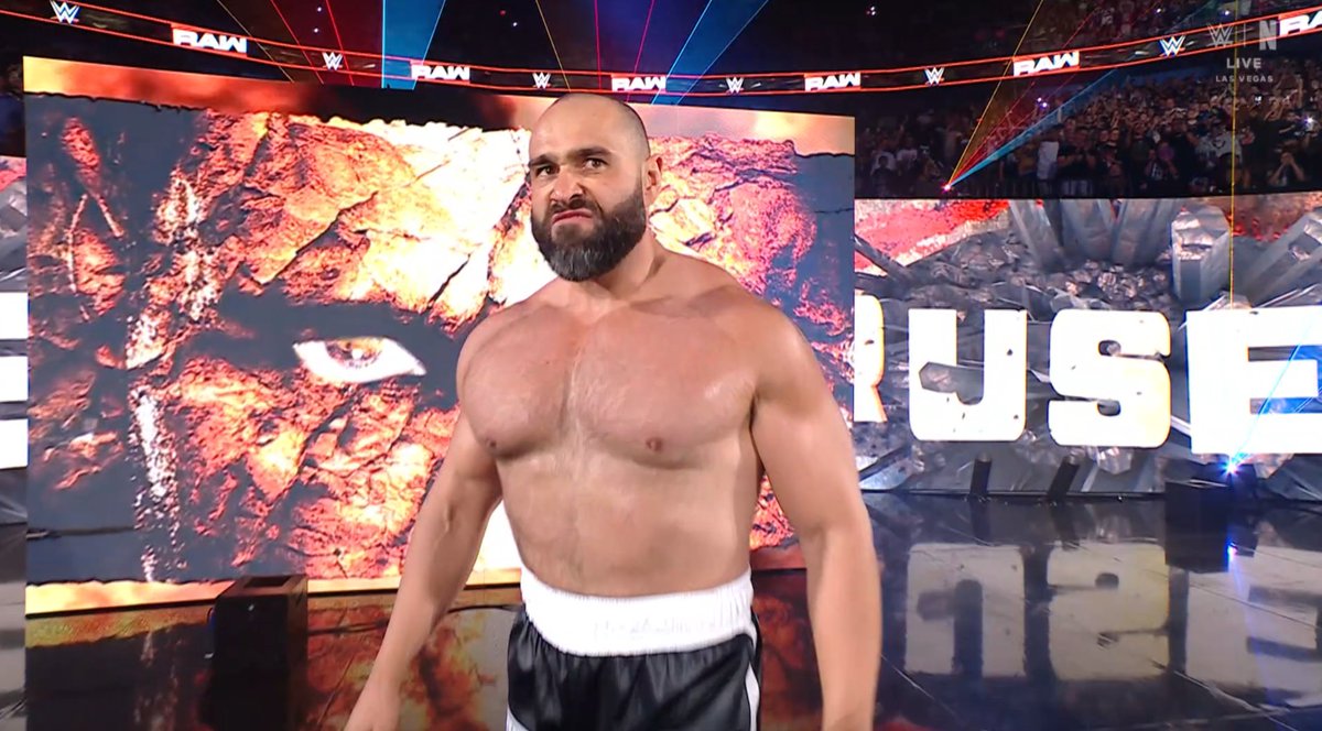 Rusev makes WWE return on Raw, Lana signs Legends deal