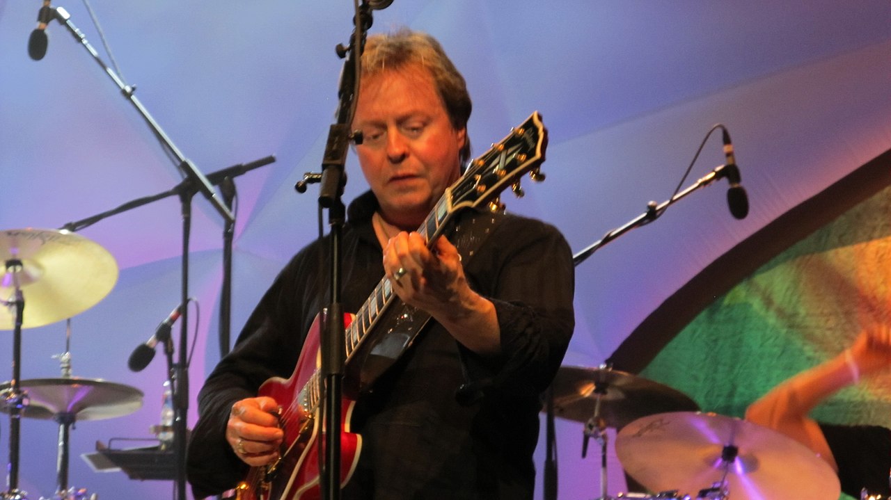 Rick Derringer, singer of Hulk Hogan’s ‘Real American,’ passes away at 77