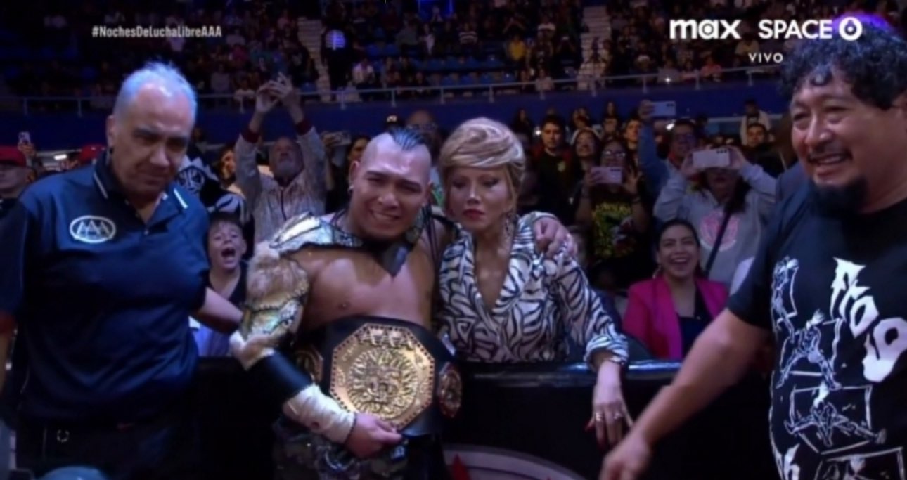 El Hijo del Vikingo wins AAA Mega Championship