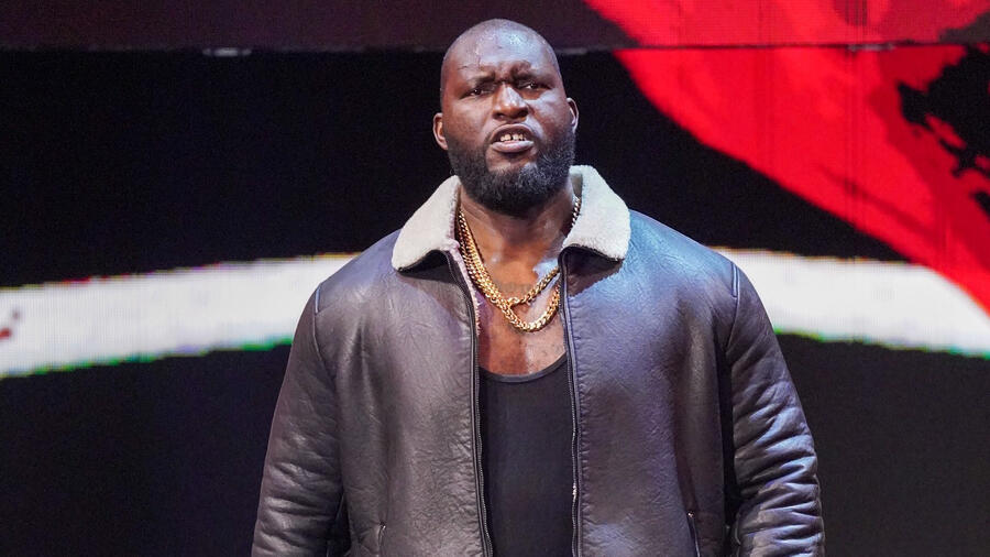 Omos says he has re-signed contract with WWE