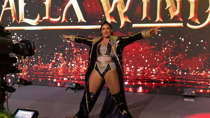 Alex Windsor announces she’s signed with AEW