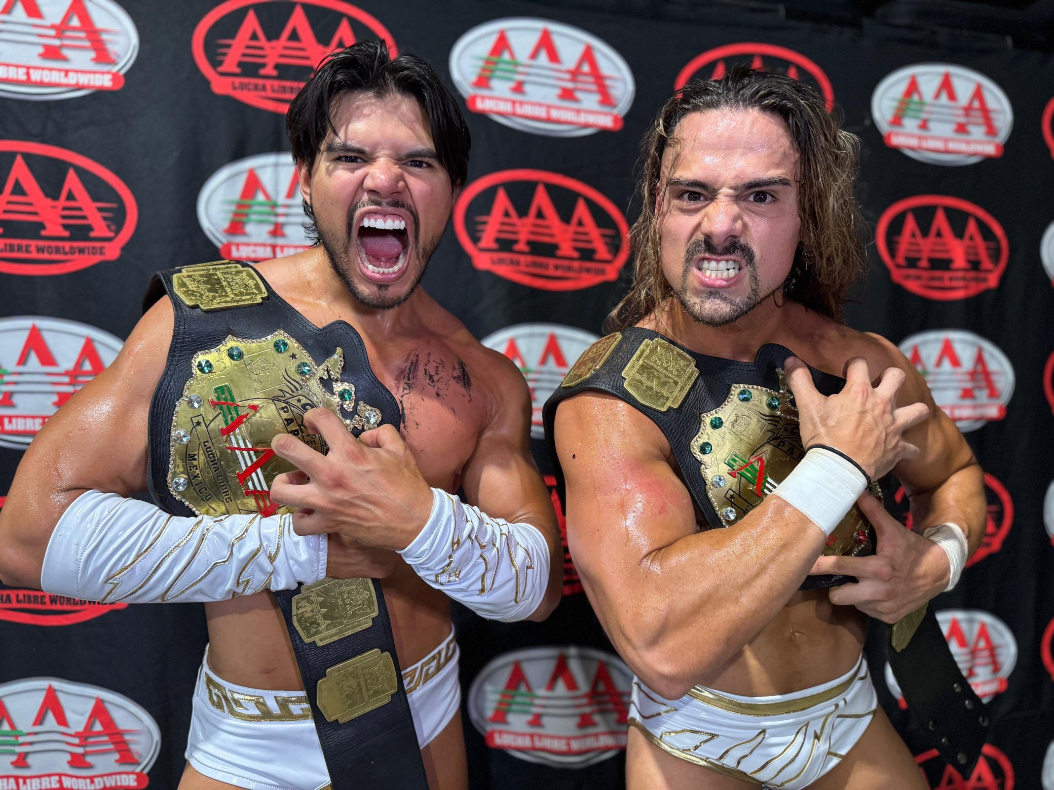 Los Garza win AAA Tag Team titles at Triplemania Regia