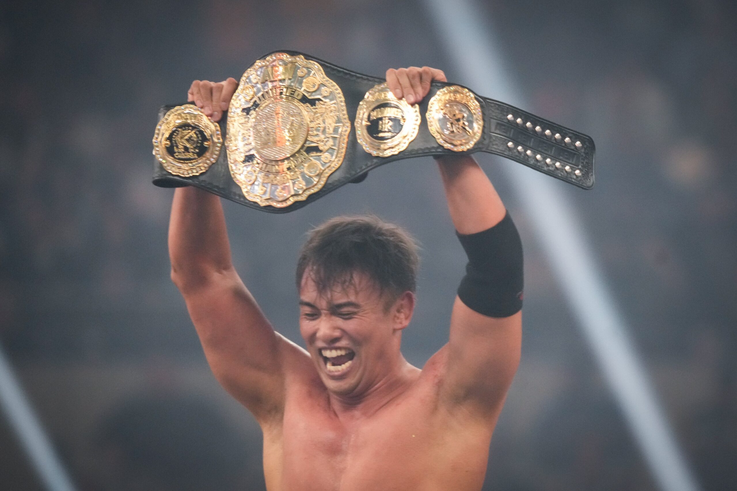 Kazuchika Okada defeats Kenny Omega, wins AEW Unified Championship at All In