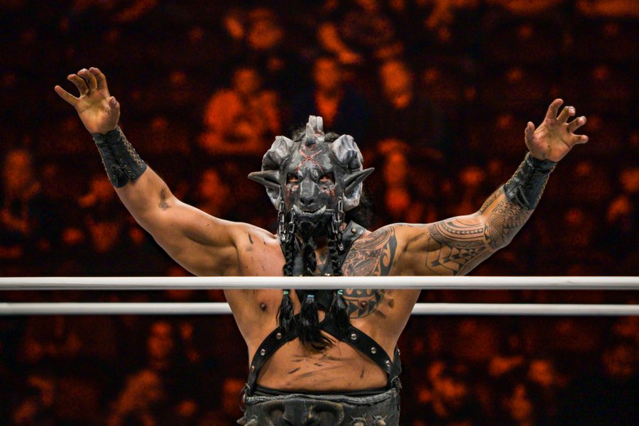 The Beast Mortos headlining CMLL Arena Mexico card