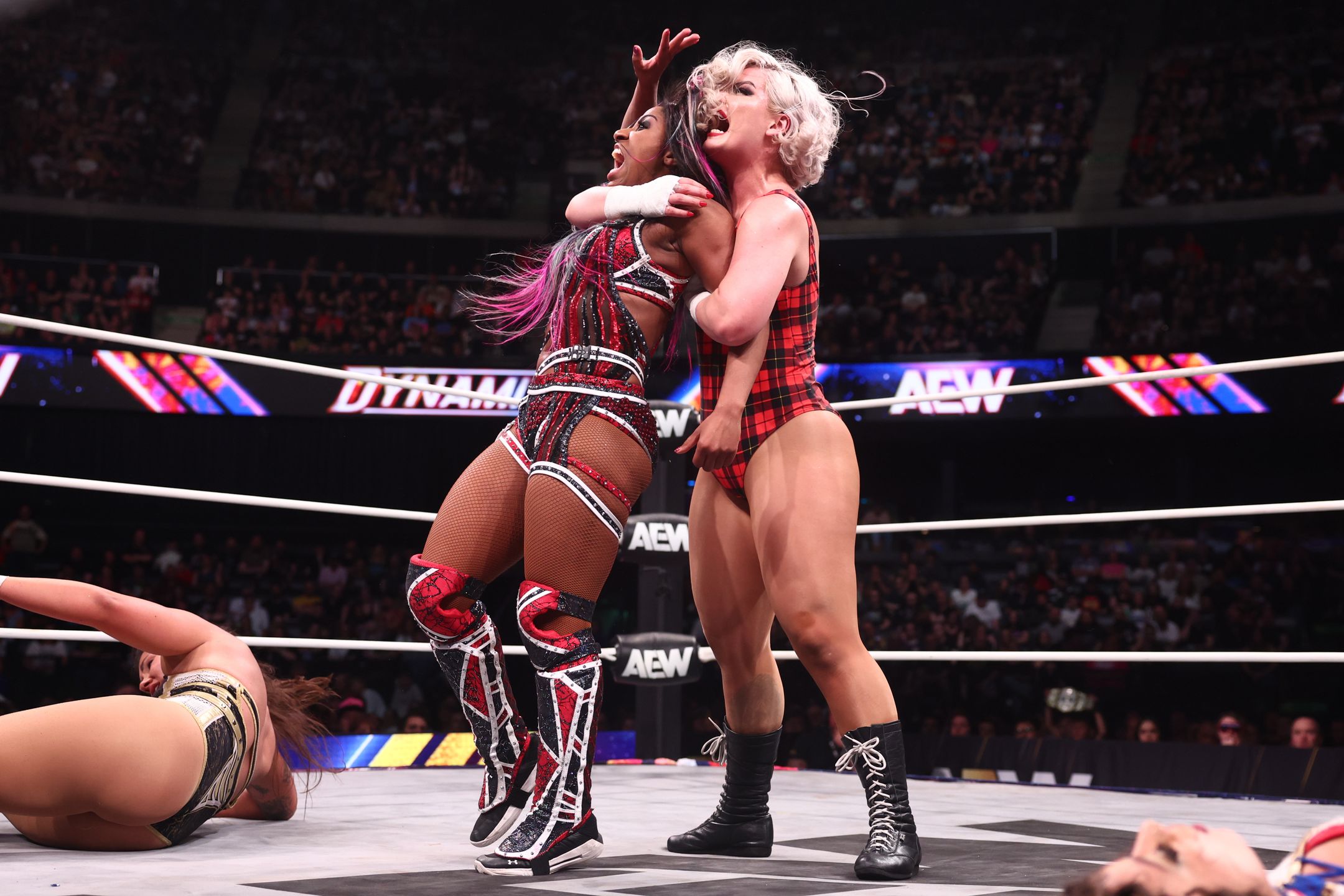 Wrestling Weekly: AEW Forbidden Door predictions, WWE changing PLE homes