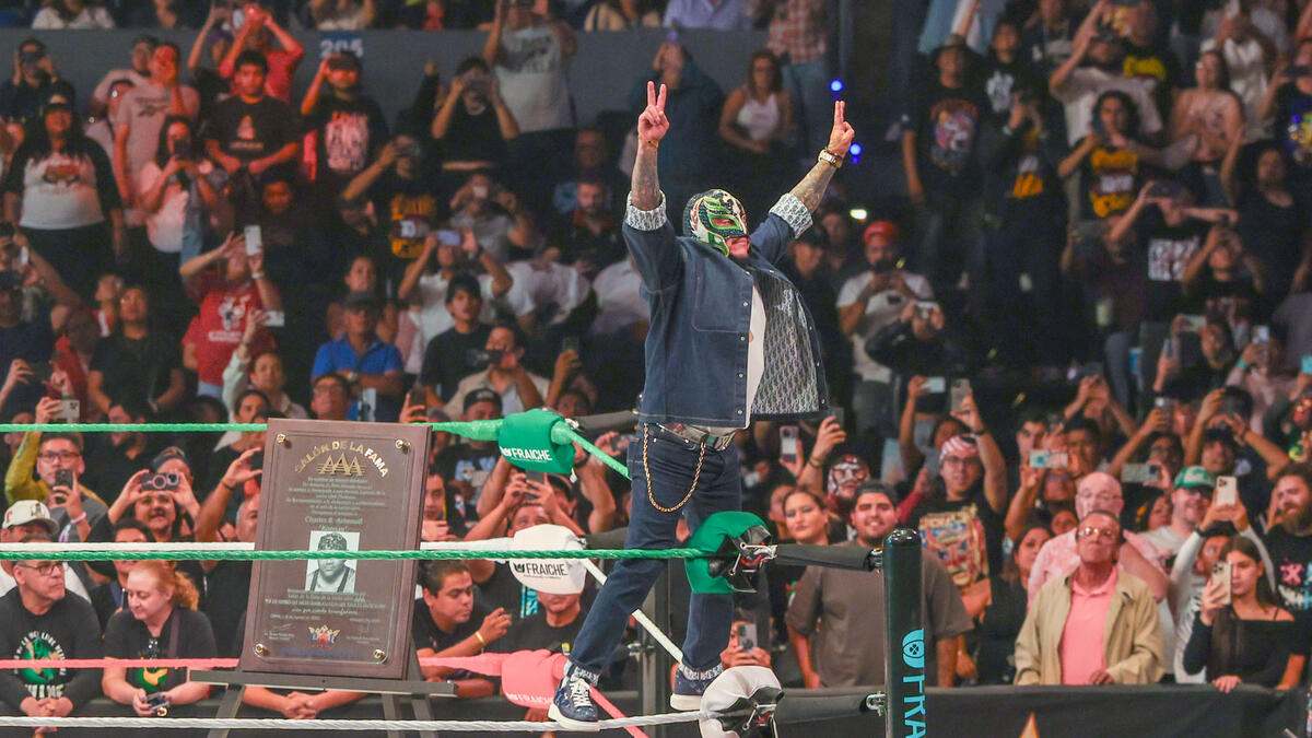 Rey Mysterio reacts to chants for Alberto El Patron at Triplemania