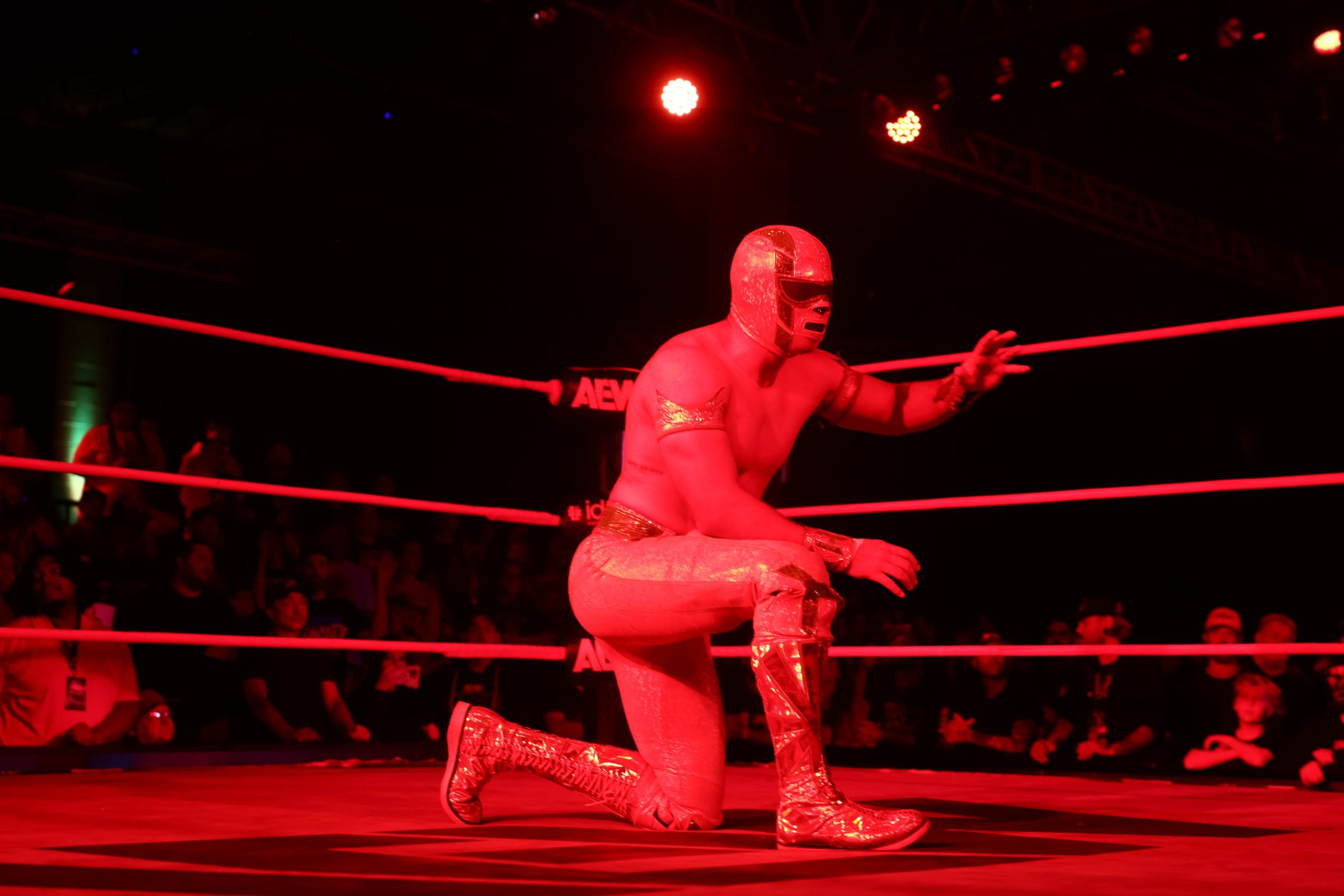 Identity of AEW’s new El Clon character revealed